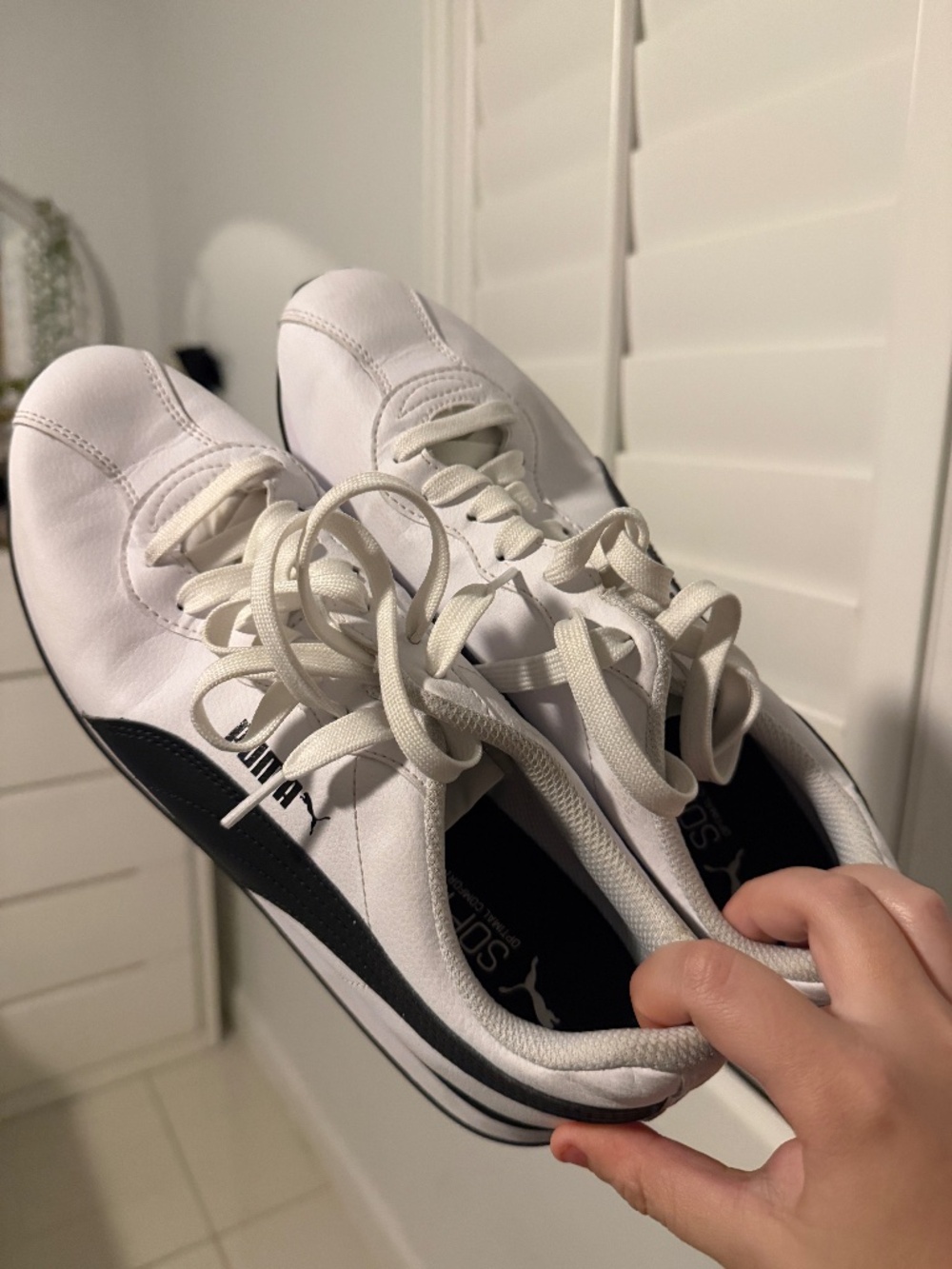 PUMA White & Black Lace-Up Sneakers Size